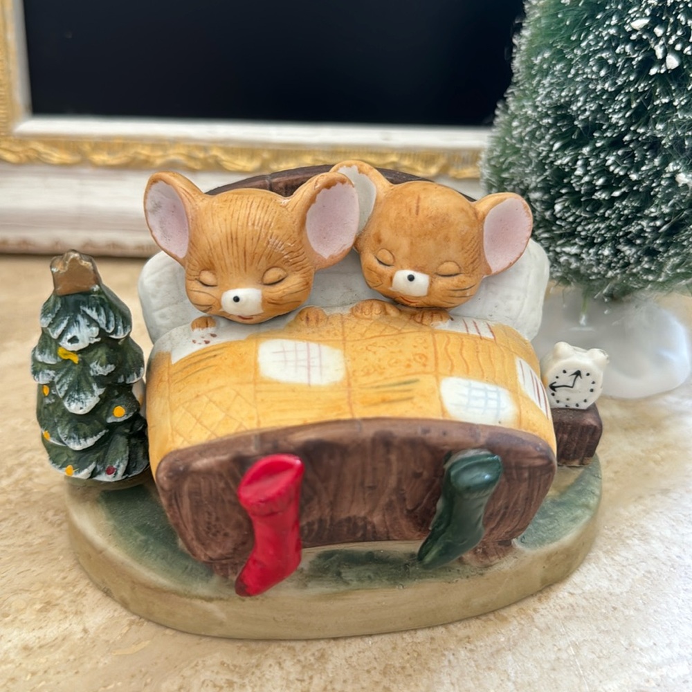 Hallmark holiday 2 mice snuggled up tight waiting for the holidays to come!